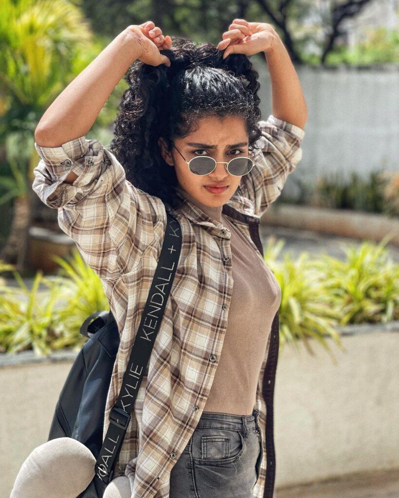 Anupama Parameswaran Hot