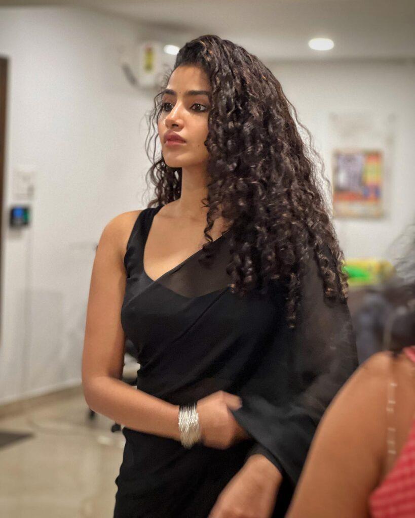 Anupama Parameswaran Hot