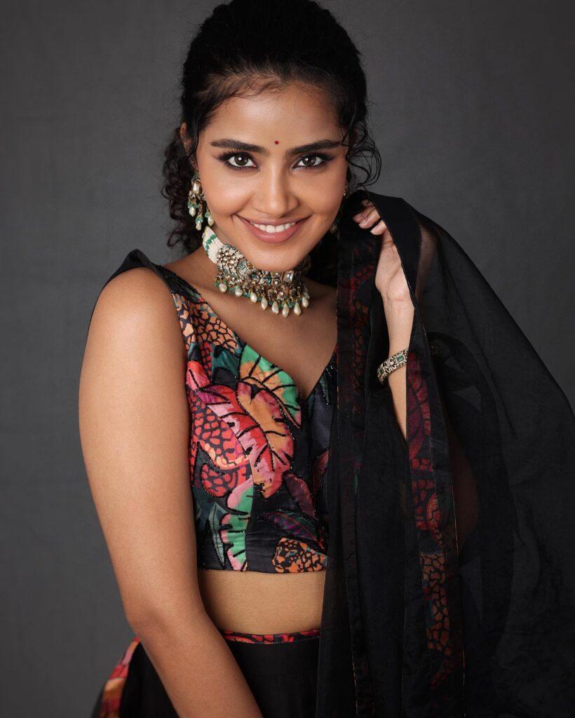 Anupama Parameswaran Hot