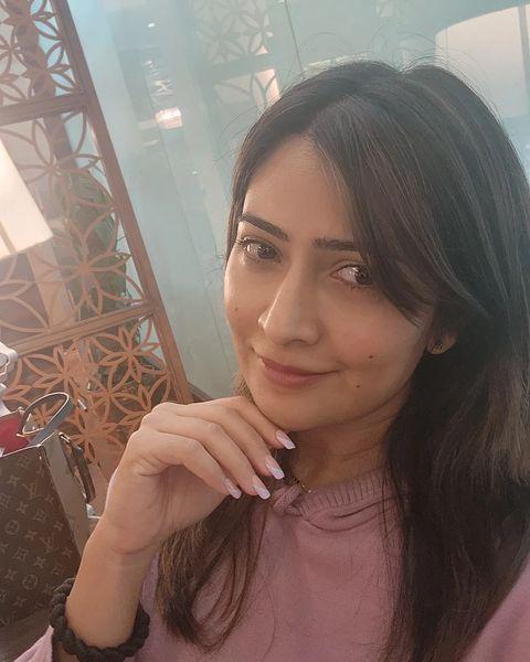 Yash Wife Radhika Pandit